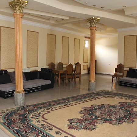 Aratta Hotel Argavand エクステリア 写真