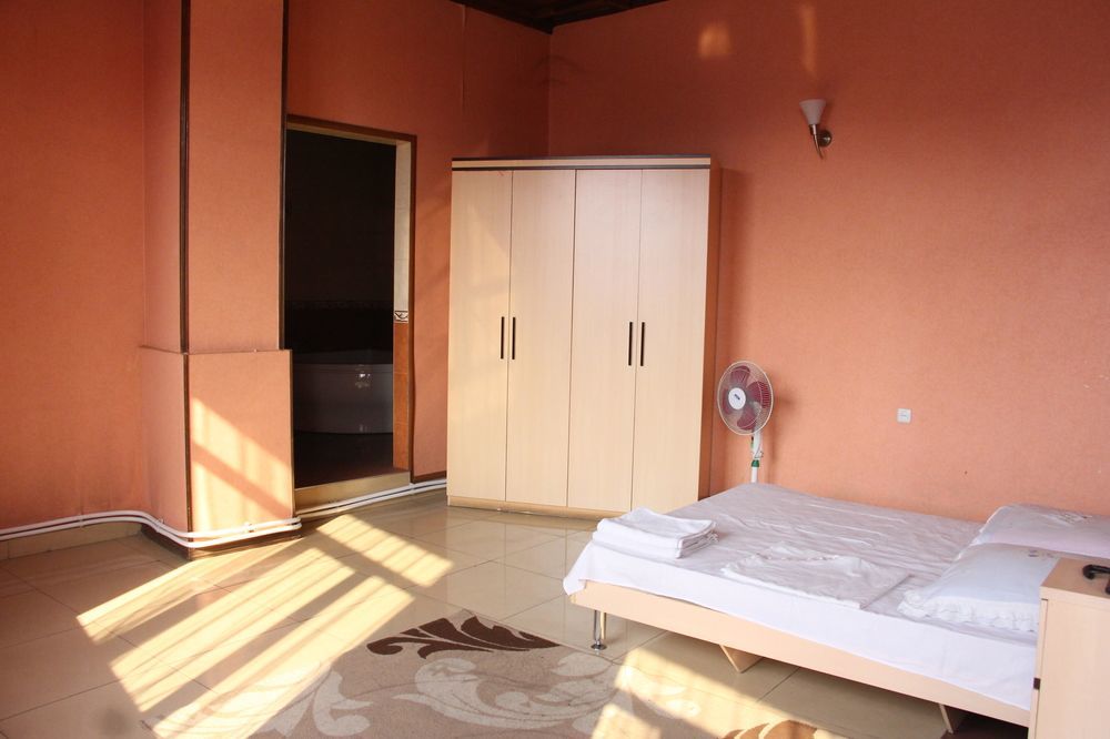 Aratta Hotel Argavand エクステリア 写真