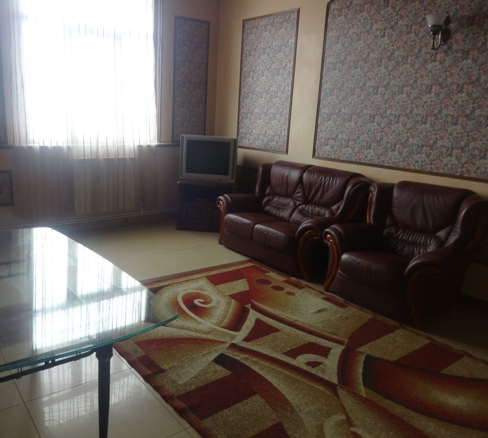 Aratta Hotel Argavand エクステリア 写真