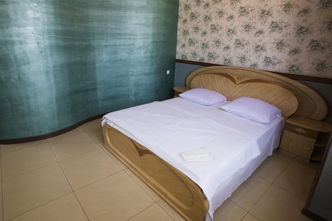 Aratta Hotel Argavand エクステリア 写真