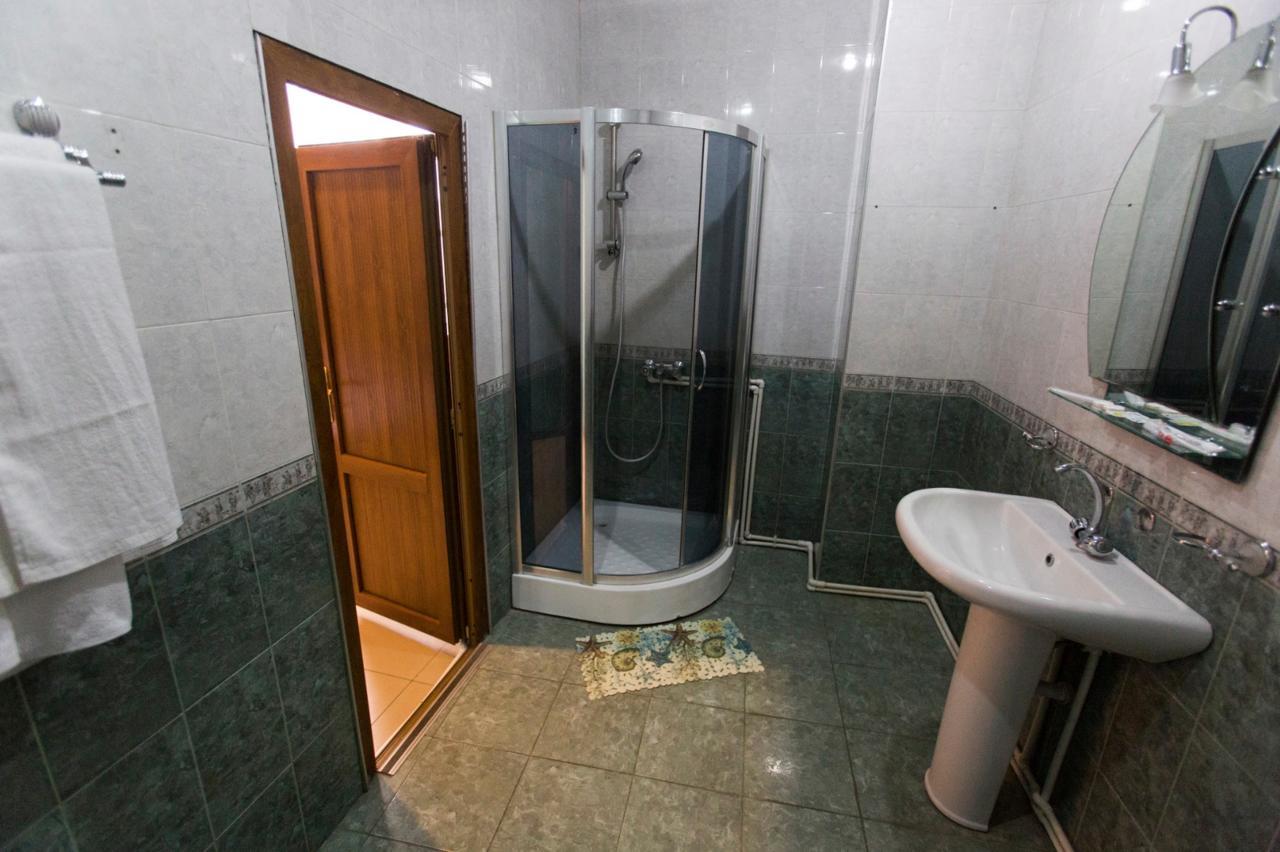 Aratta Hotel Argavand エクステリア 写真