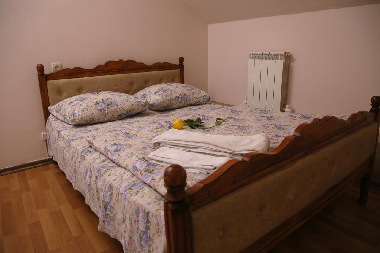 Aratta Hotel Argavand エクステリア 写真