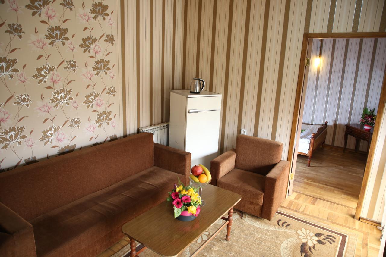 Aratta Hotel Argavand エクステリア 写真