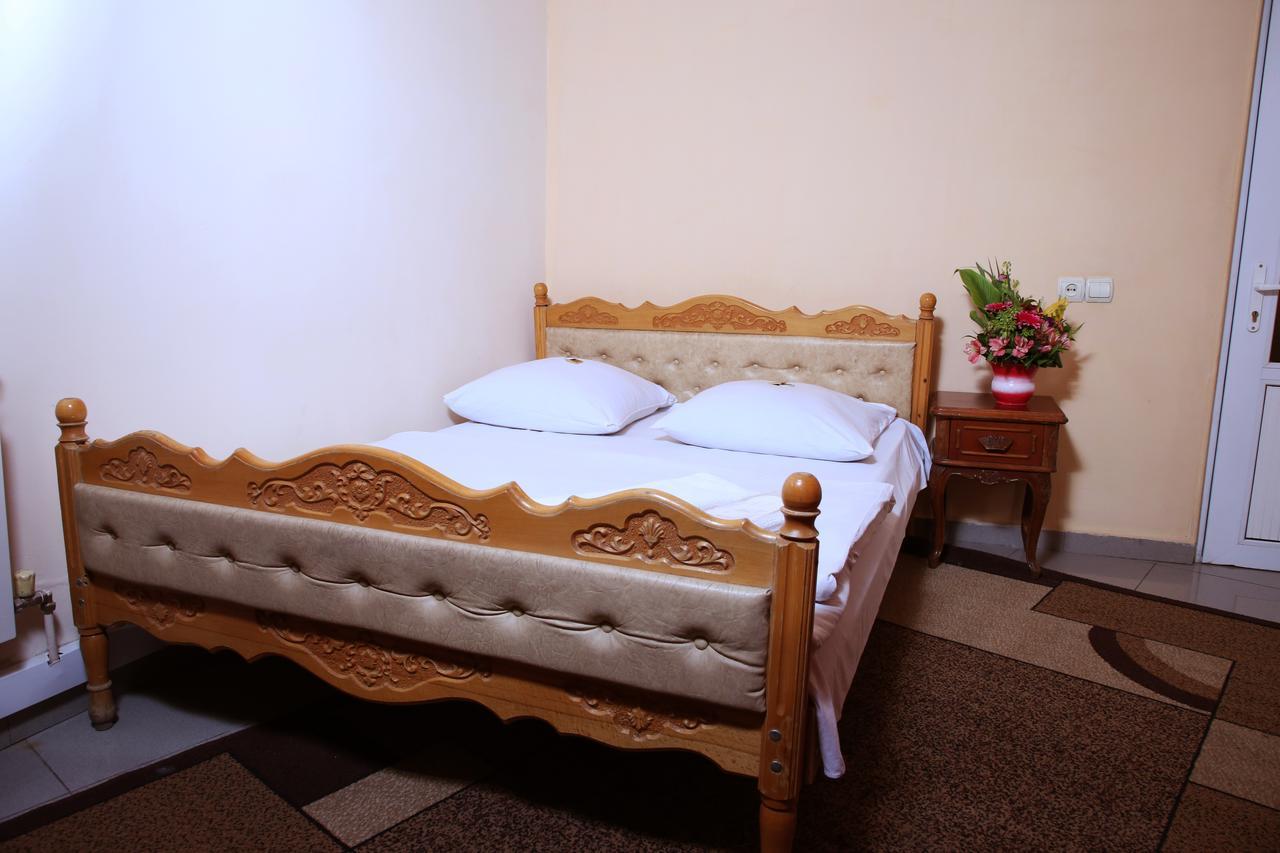 Aratta Hotel Argavand エクステリア 写真