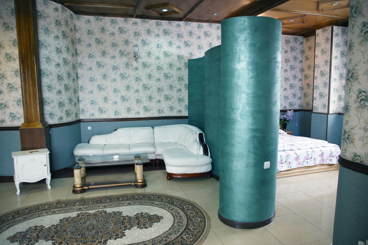 Aratta Hotel Argavand エクステリア 写真