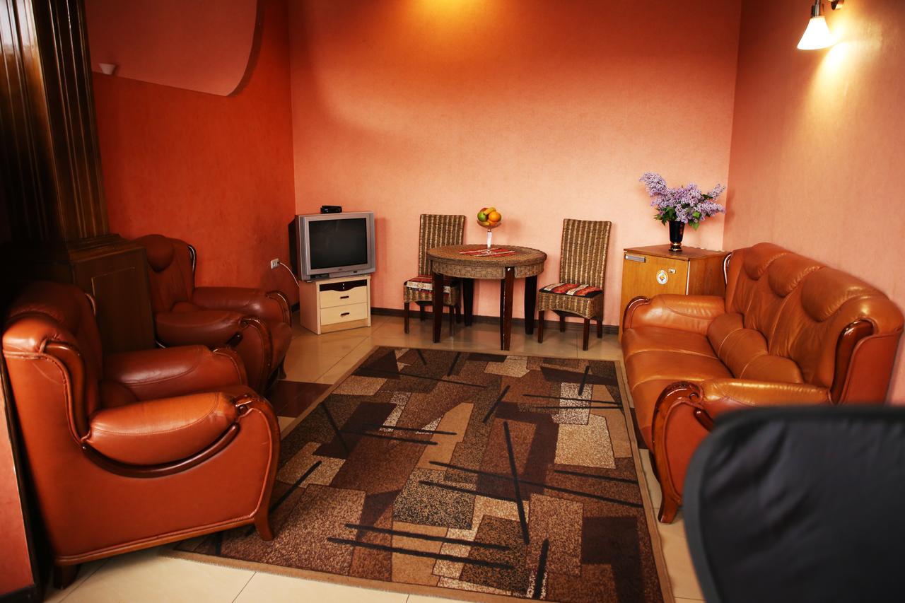 Aratta Hotel Argavand エクステリア 写真
